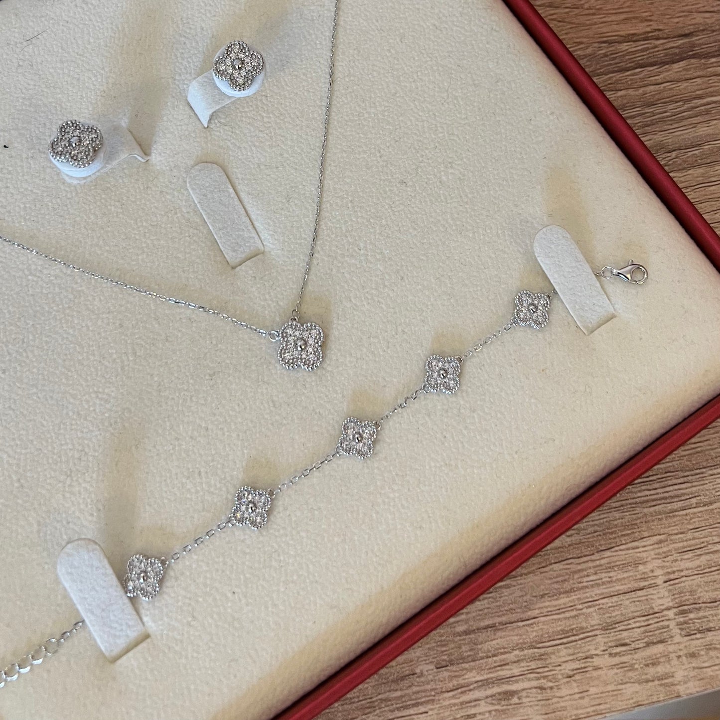 Silver Clover Classic Necklace